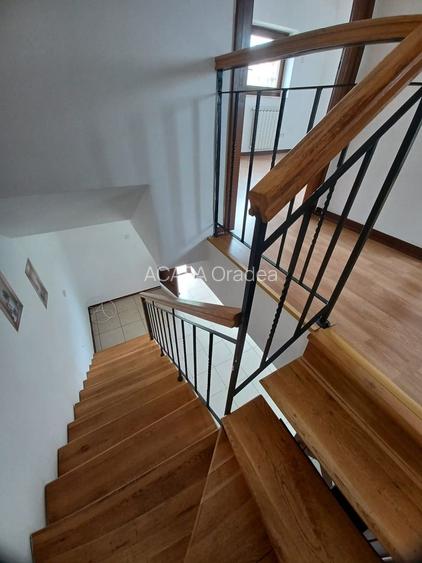 Casa insiruita, 2 dormitoare, garaj, Sanmartin. 120 000 E. Comision 0. - 8