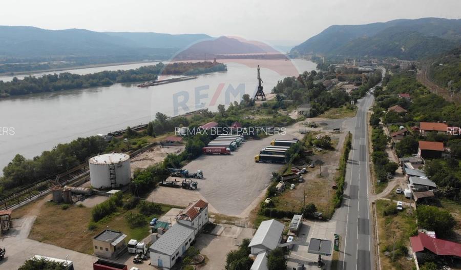 Teren comercial / industrial, de vanzare in zona Portile de Fier 1 - 4