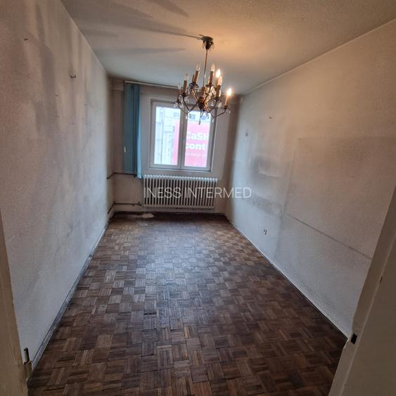 COMISION 0% ROMANA BD N. BALCESCU UNIVERSITATE, AP 4 CAM IMOBIL STRADAL AN 1961 - 9