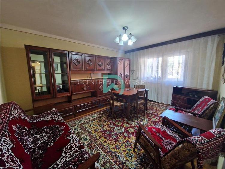 Apartament 3 camere, etaj intermediar,Tractorul, Brasov - 2