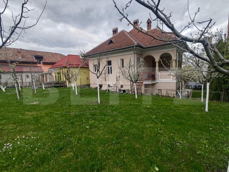 Vilă stil Neoromânesc, arhitectură cu coloane ,152 mp , cart Andrei Muresanu ! - 3