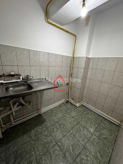 Garsoniera Galata | etaj intermediar | FARA risc seismic - 4