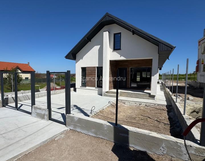 Casa moderna Valu lui Traian zona Top - 2
