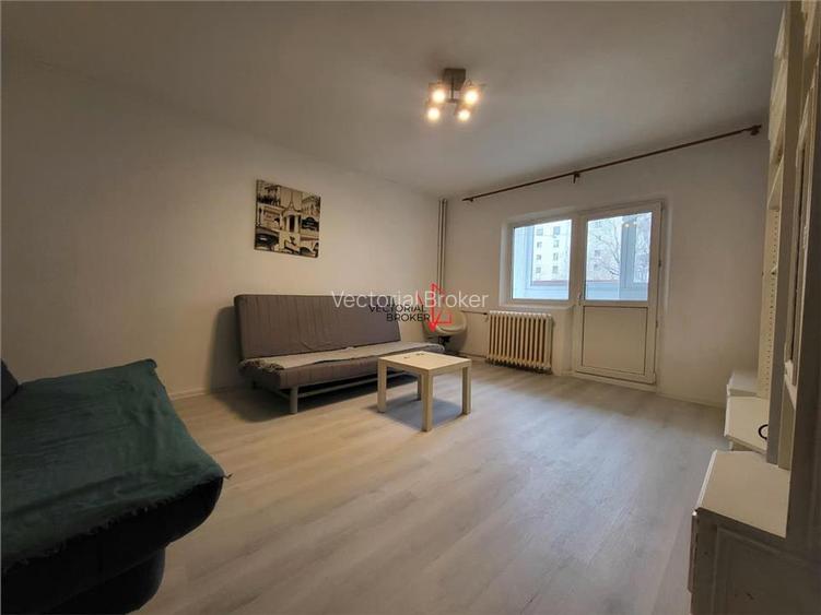 UNIRII-LOCATIE-3 CAMERE DECOMANDAT / ETAJ 2 / SEMISTRADAL - 4