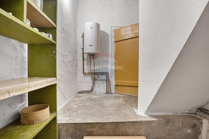 Casa si teren 2173 mp de vanzare in Tipar , la 12km de Chisineu Cris - 13