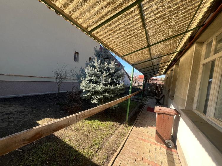 Casă de vânzare- 3 camere, teren total 796mp, front stradal 16,7m- Zona Grădiște - 3