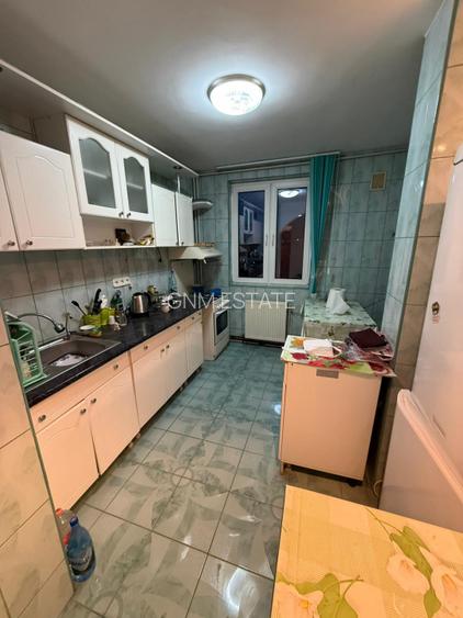 3 Camere Centrala Proprie Et.4/4  Bloc Reabilitat Metrou Valea Ialomitei - 2