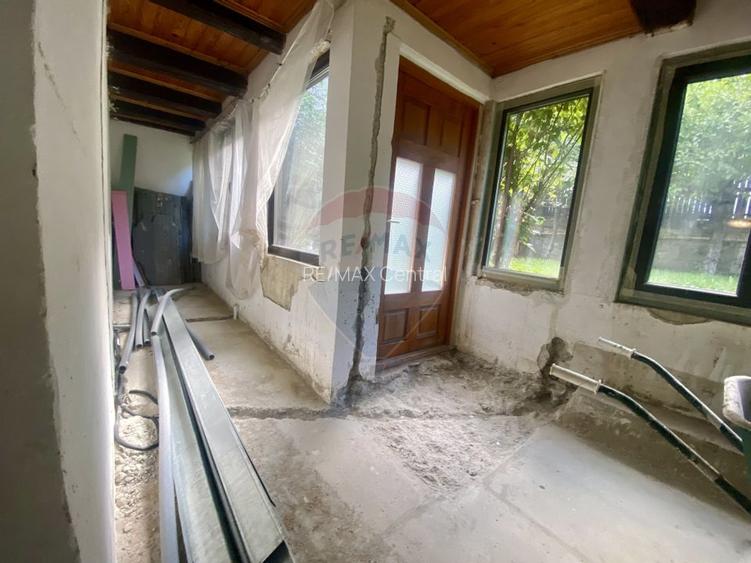 Vilă cu farmec istoric în Bușteni, pensiune sau locuință de vacanță! - 50