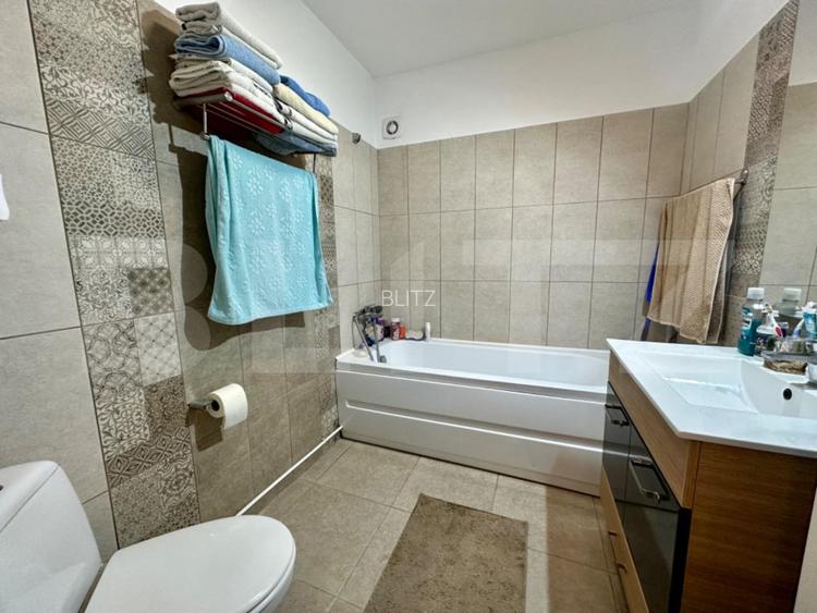 Apartament de 2 camere, 65mp, curte, loc de parcare, zona Rediu - 6