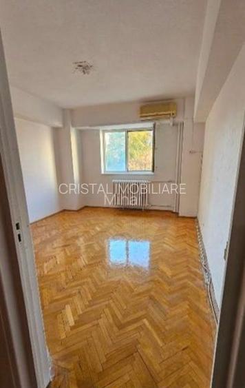 4 camere decomandat, etaj 2, vedere Casa Poporului, Calea 13 Septembrie - 8