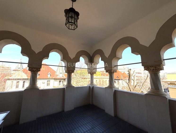 Vila cu arhitectura Dacia - 9