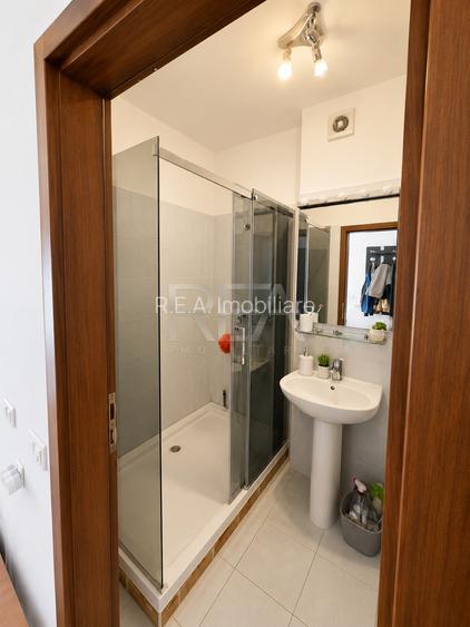 3 camere Titan decomandat,centrală,et. 5,an 2009,70 mp - 8