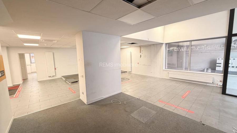Spatiu comercial in zona centrala, Piata Avram Iancu - 7
