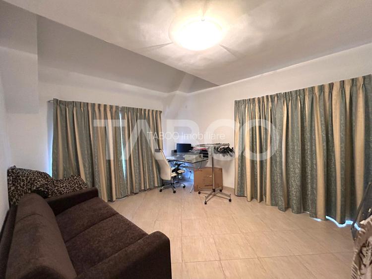 Casa de vanzare cu 5 camere 2 balcoane garaj incalzit 2 bai in Sibiu - 11