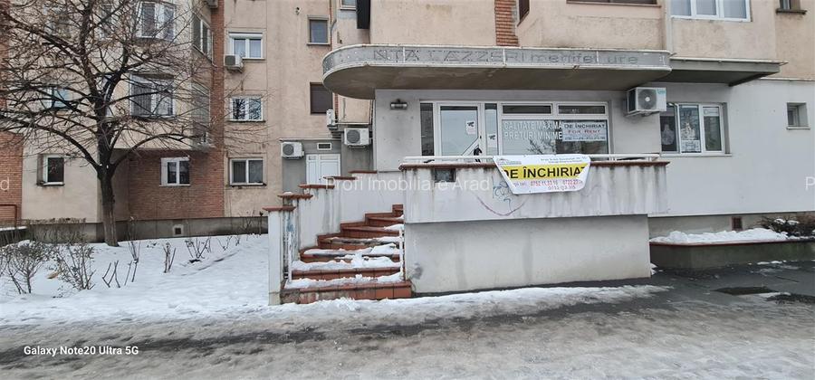 Spatiu UTA la Principala- C.A.Vlaicu terasa proprie in fata - 17