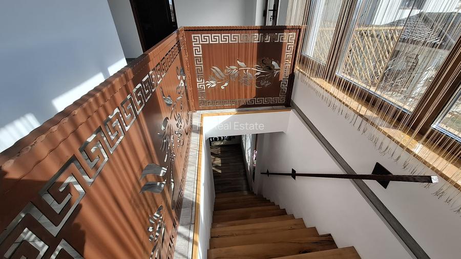 km 5 - vila P+ 1 etaj (teren 580 mp /deschidere 13.5 ml ) - 5