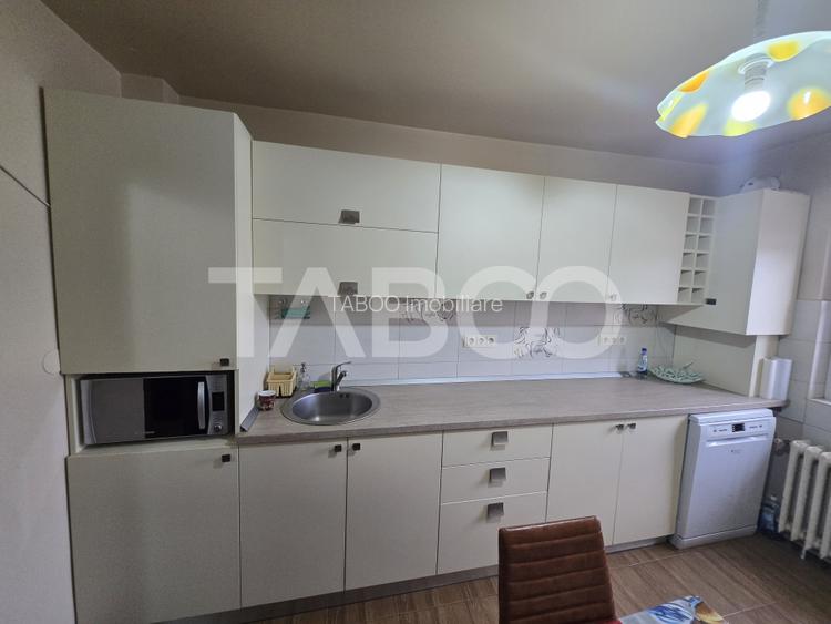 Apartament decomandat 3 camere de inchiriat 64 mp zona Strand Sibiu - 9