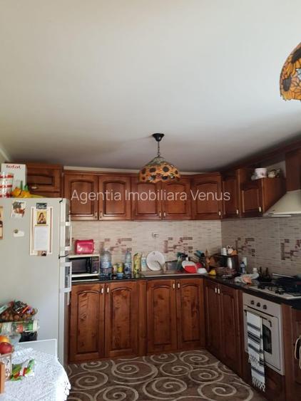 Casa cu etaj la str.Calea Nationala - 4