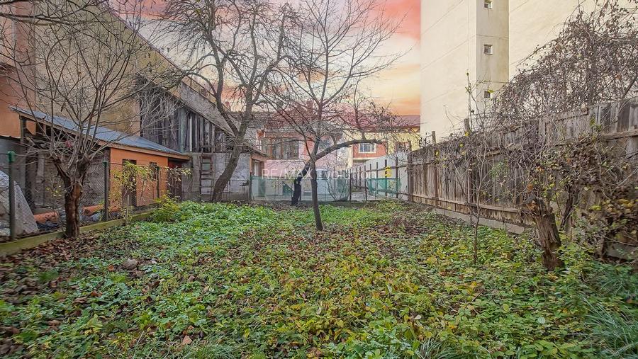 COMISION 0 Casă cu potențial excelent, teren 446 mp, Strada Fanionului - 6