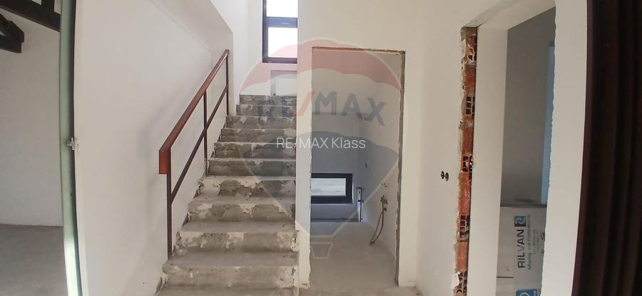 Casa individuala 4 camere cu teren 454 mp cartier privat Crevedia - 9