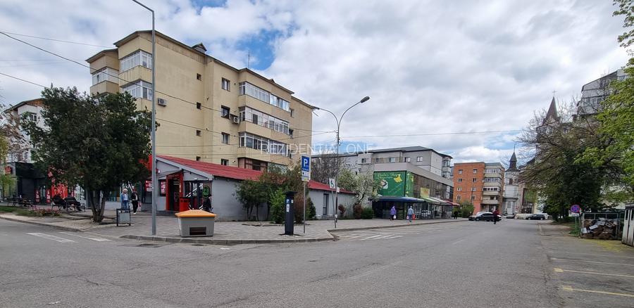 ULTRACENTRAL/Mihai Viteazu/3 camere decomandate/bloc din anul 1986 - 2