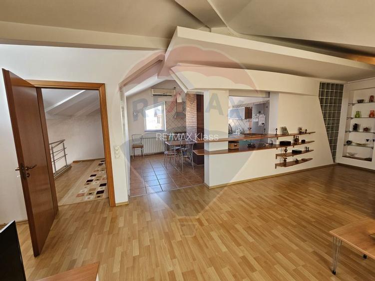 Vila deosebita de vanzare in Chitila, la 150 m de padure, in apropiere - 18