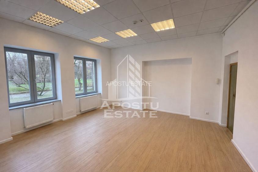 Spatiu pentru birouri de 53 mp, 2 camere, Etajul 1, zona centrala - 2