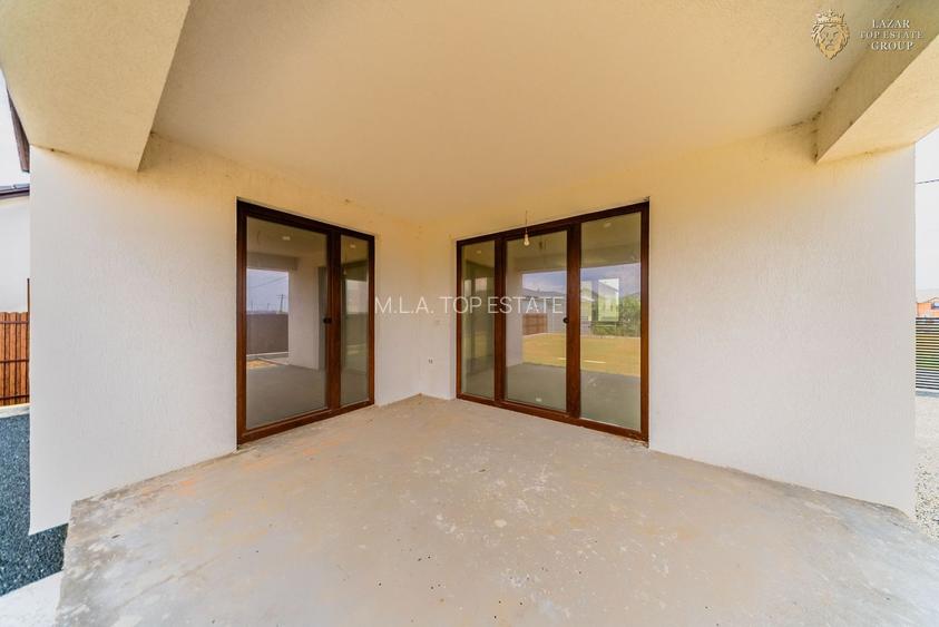 Vilă noua P+M in Sanleani - 20