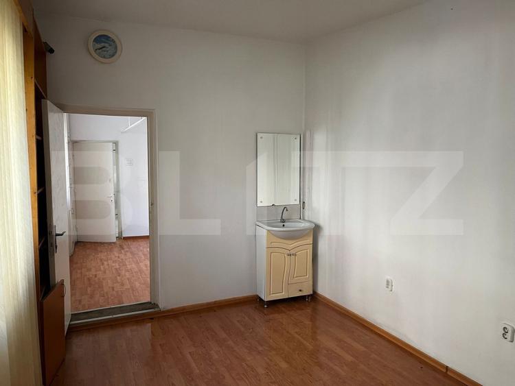 Casa P+1, destinatie medicala, 164 mpu, teren 111 mp, zona Scoala 2