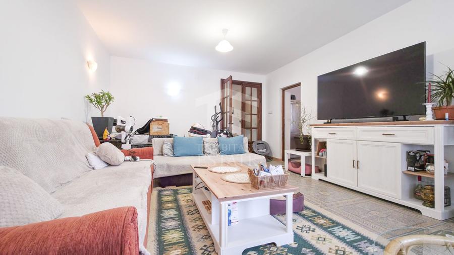 Casă 11 camere cu livadă | Dragomirești-Deal | De Închiriat