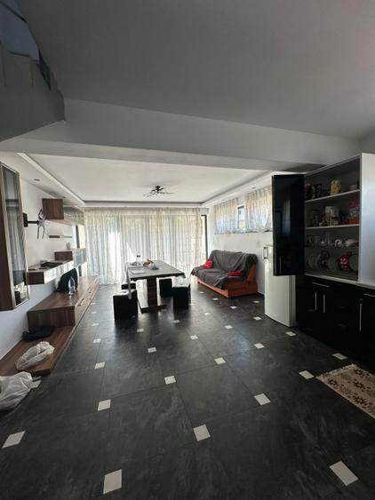 Casa de inchiriat, 143 mp, curte 260 mp, zona Centrul Vechi