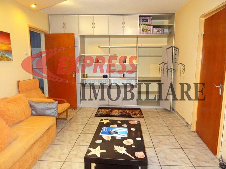 Titan, 1 Decembrie 1918, Penny - 3