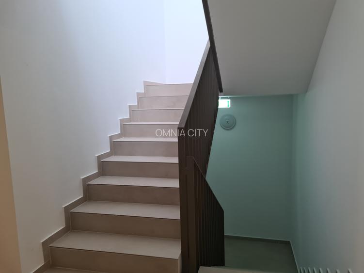 Apartament luminos,  zona  buna, bine compartimentat, mobilat, prima inchirere. - 20