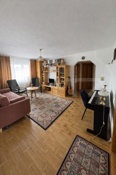 Apartament 4 camere, decomandat, 82 mp, 2 bai, etaj intermediar, Manastur - 2