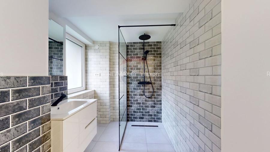 Casă / Vilă cu 9 camere de vânzare în zona Valea Cerbului - 6