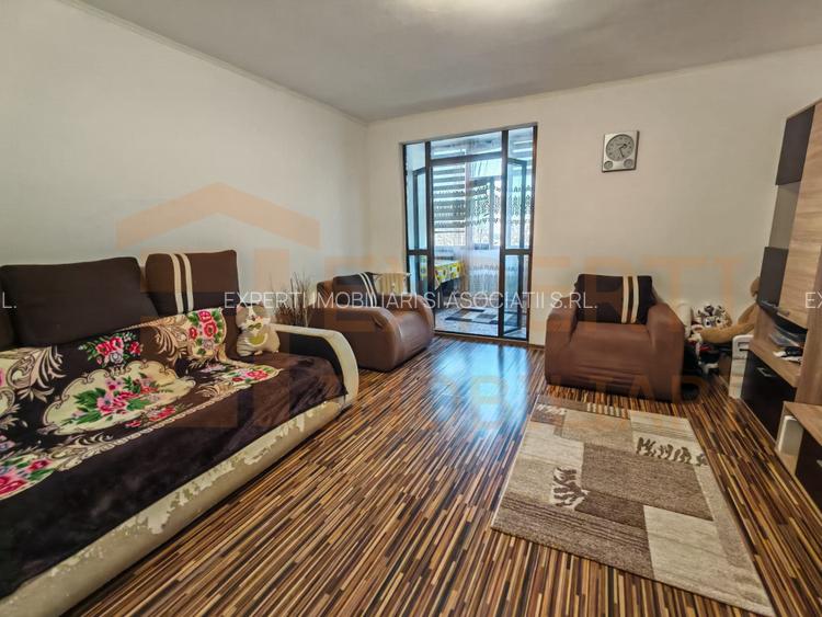 Garsoniera zona Far - 2