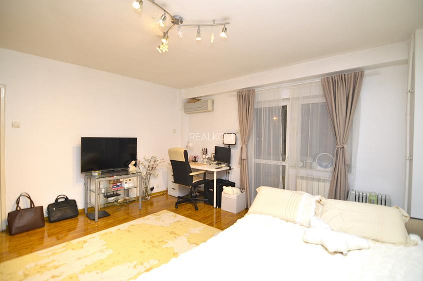 VANZARE GARSONIERA UNIRII – NERVA TRAIAN - BLOC LOTTO - 7