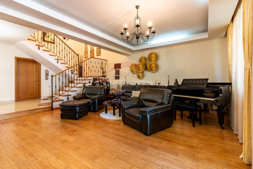 Casă / Vilă de vanzare in Corbeanca, Laguna Albastra, langa lac - 2