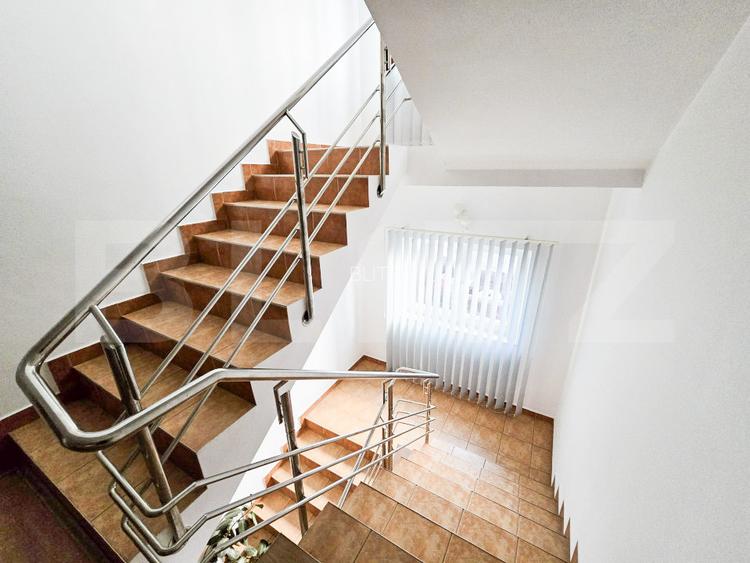 Oportunitate de investitie! Casa de vanzare, cu 8 camere, 382 mp, zona Gruia - 7