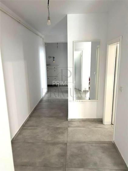 GIROC - ETAJ 2 - 3 CAMERE - 2 BALCOANE - INCALZIRE PARDOSEALA - CLIMA - LOC PARC - 5
