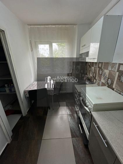 Apartament 3 camere Turnu Magurele Sector 4 - 12