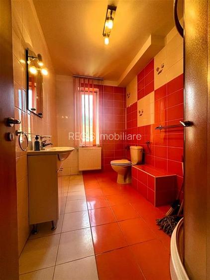 Vila Impunatoare cu Piscina pentru Familie sau Investitie Turistica - 28