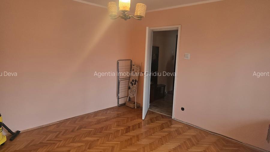 Vand apartament cu 2 camere in Deva, zona Piata Centrala, etaj 3, - 3