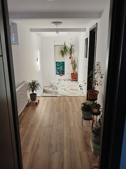 Casa de vânzare Parter +Etaj - 8