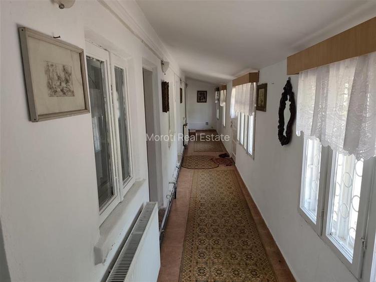 Proprietate spatioasa de vanzare in Gaesti, Dambovita - ideala pentru locuit sau - 16