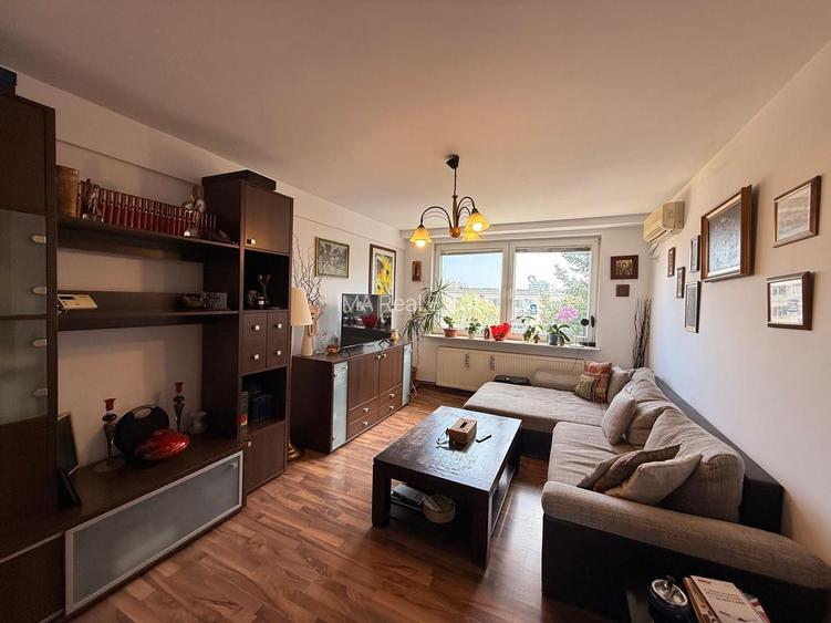 De vanzre 4 camere Baba Novac Titan Parc IOR - 7