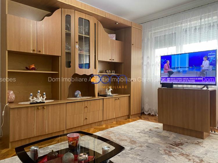 De vanzare apartament renovat si utilat - 3