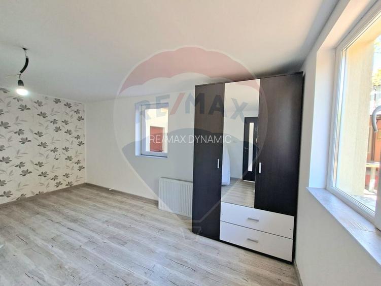 Casă / Vilă cu 6 camere de vânzare - 11