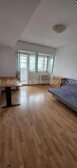 Bld Alexandru Obregia,ap 2 camere,60mp,bloc 1978/ 89.000euro - 4