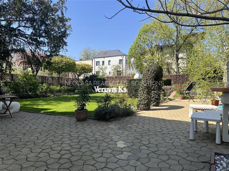 Vila reprezentativa la 2 minute de Arcul de Triumf | Curte superba - 5